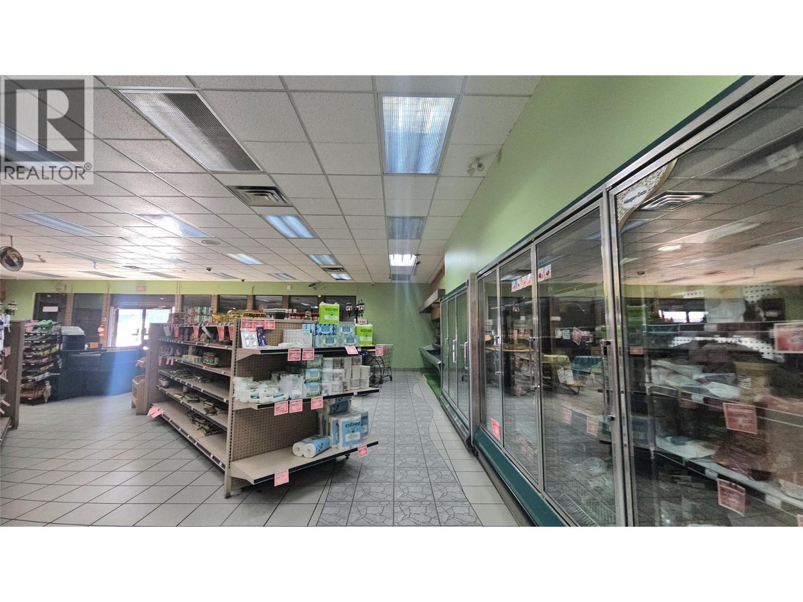 1900 32nd Street, Vernon, British Columbia  V1T 5K8 - Photo 38 - 10375355