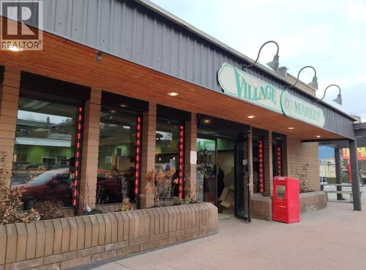 1900 32nd Street, Vernon, British Columbia  V1T 5K8 - Photo 4 - 10375355