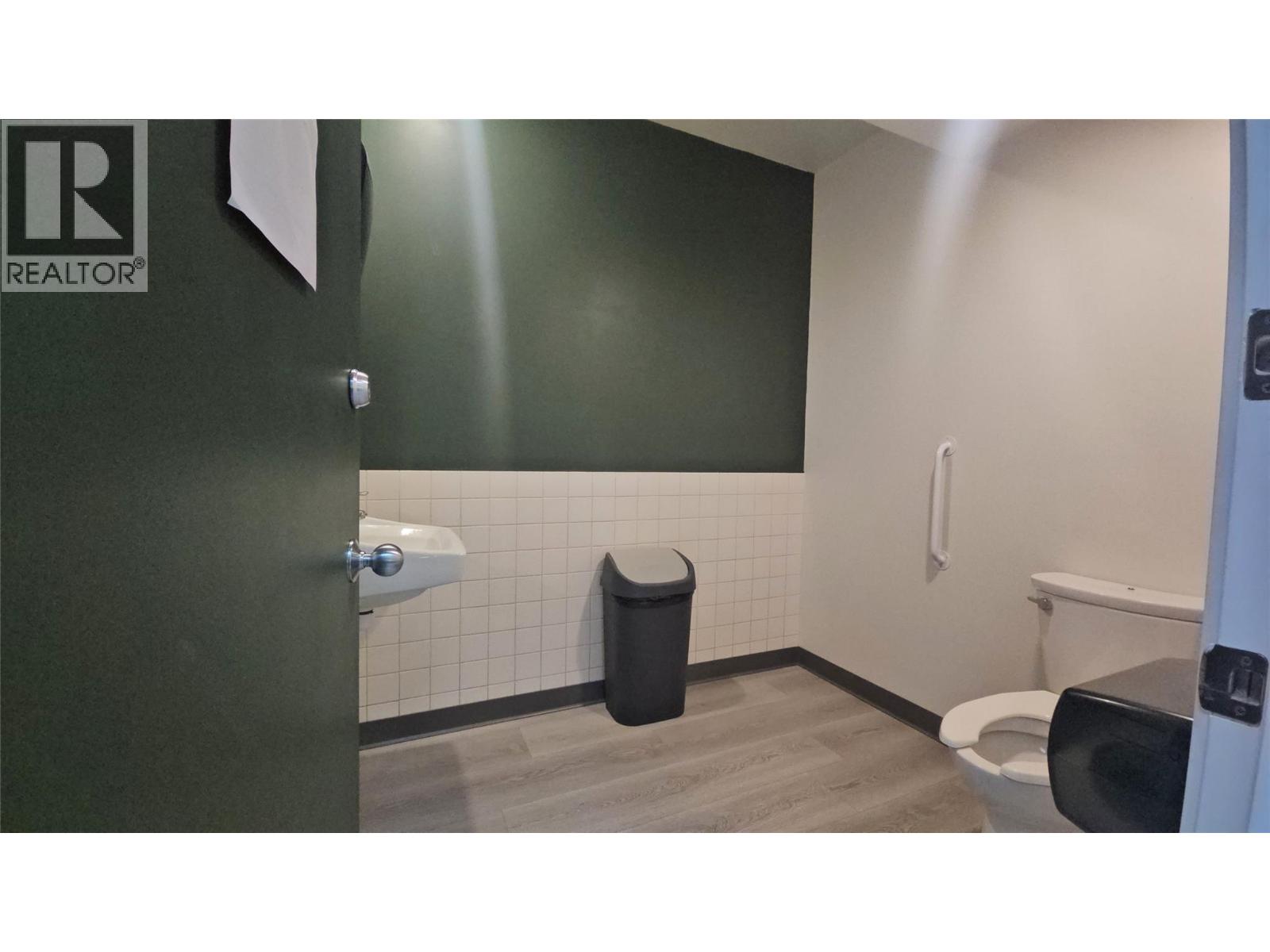 1900 32nd Street, Vernon, British Columbia  V1T 5K8 - Photo 40 - 10375355