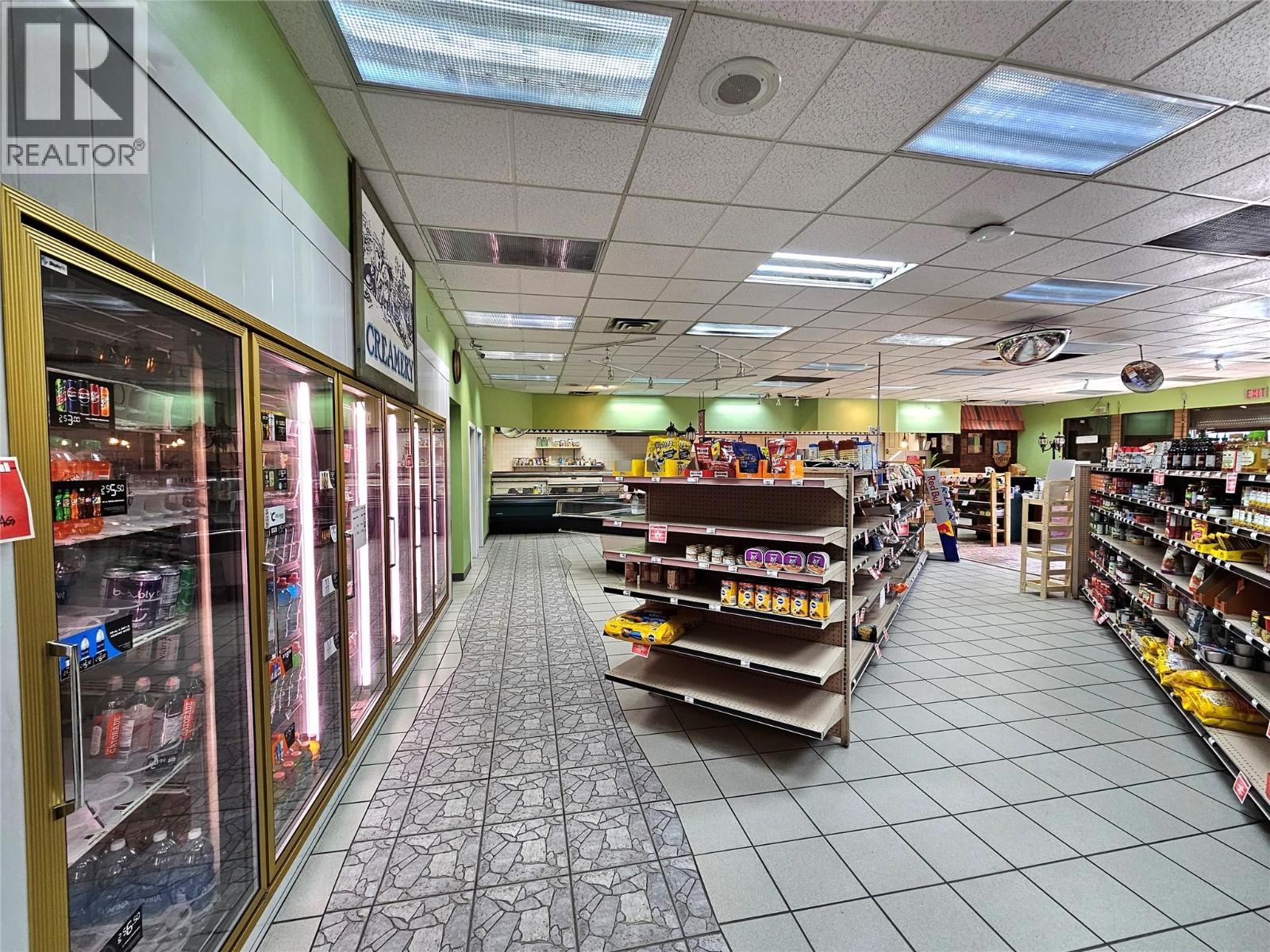 1900 32nd Street, Vernon, British Columbia  V1T 5K8 - Photo 7 - 10375355