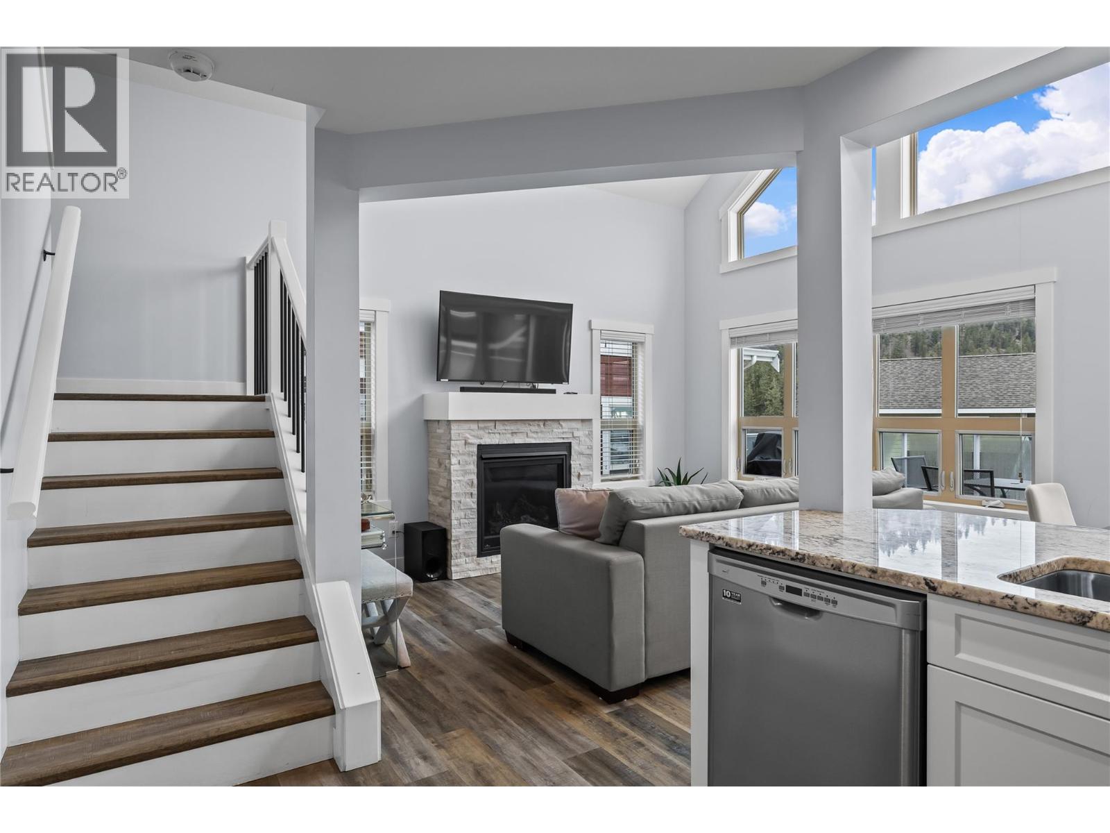 7013 Barcelona Drive Unit# 40, Kelowna, British Columbia  V1Z 3R8 - Photo 10 - 10374343