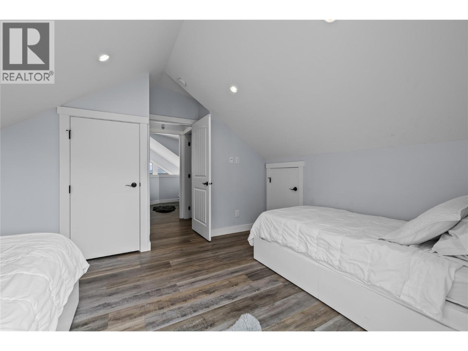 7013 Barcelona Drive Unit# 40, Kelowna, British Columbia  V1Z 3R8 - Photo 39 - 10374343