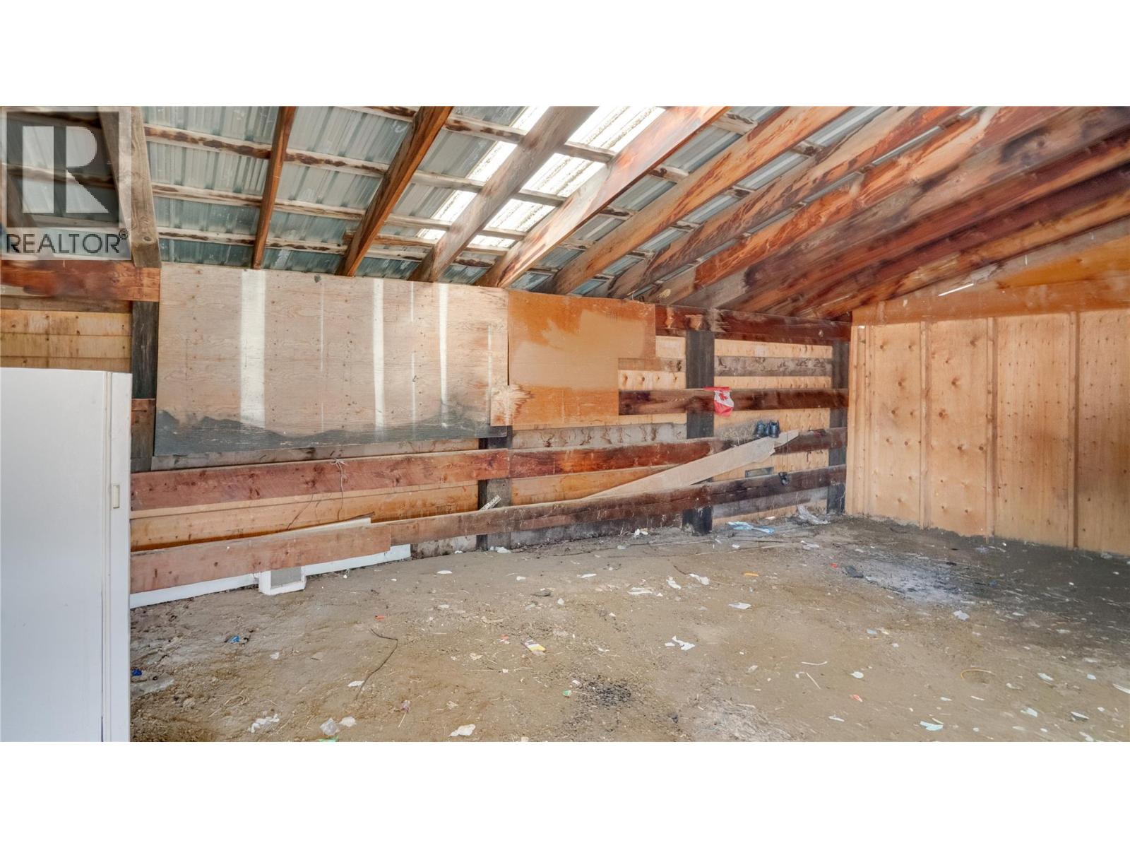 2610 Okeefe Road, Vernon, British Columbia  V1T 7B1 - Photo 19 - 10375121