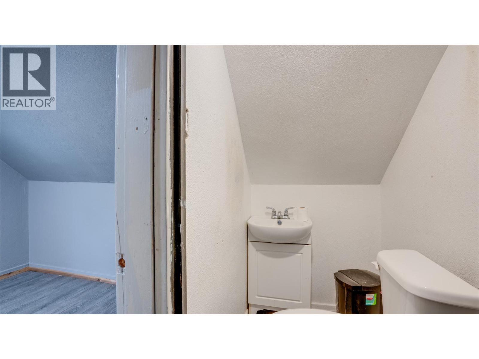 2610 Okeefe Road, Vernon, British Columbia  V1T 7B1 - Photo 33 - 10375121