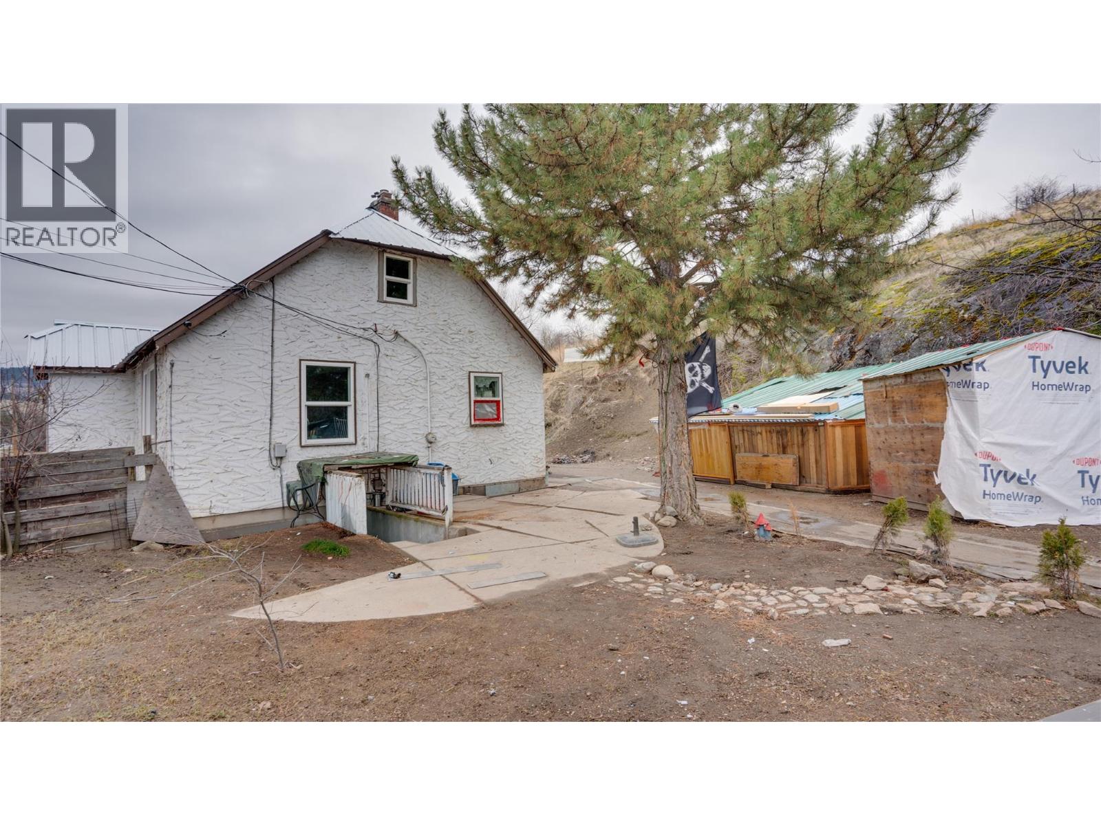 2610 Okeefe Road, Vernon, British Columbia  V1T 7B1 - Photo 9 - 10375121