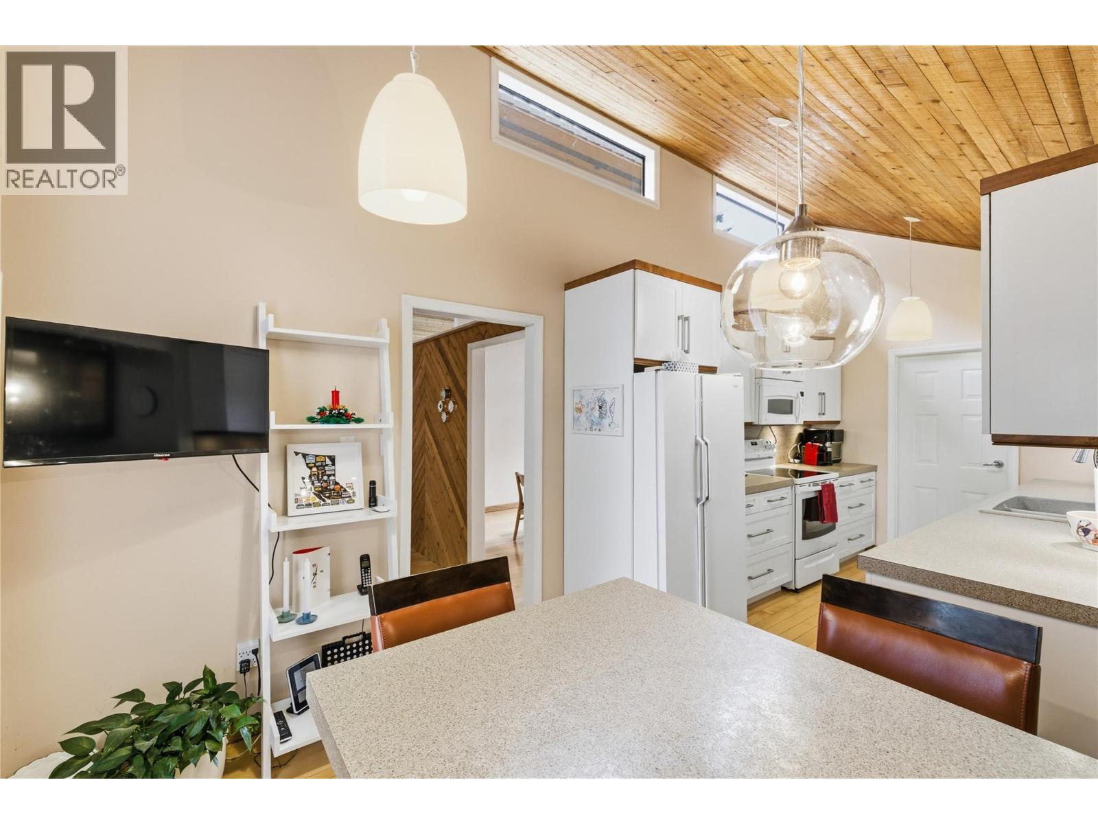 324 Clifton Road N, Kelowna, British Columbia  V1V 1N4 - Photo 12 - 10375192