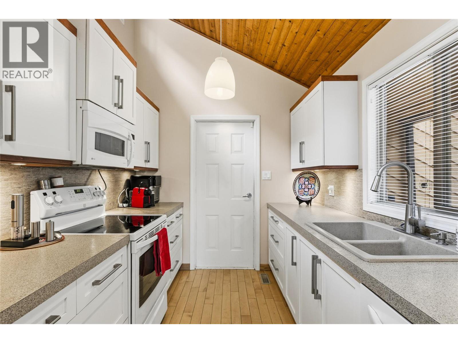 324 Clifton Road N, Kelowna, British Columbia  V1V 1N4 - Photo 16 - 10375192