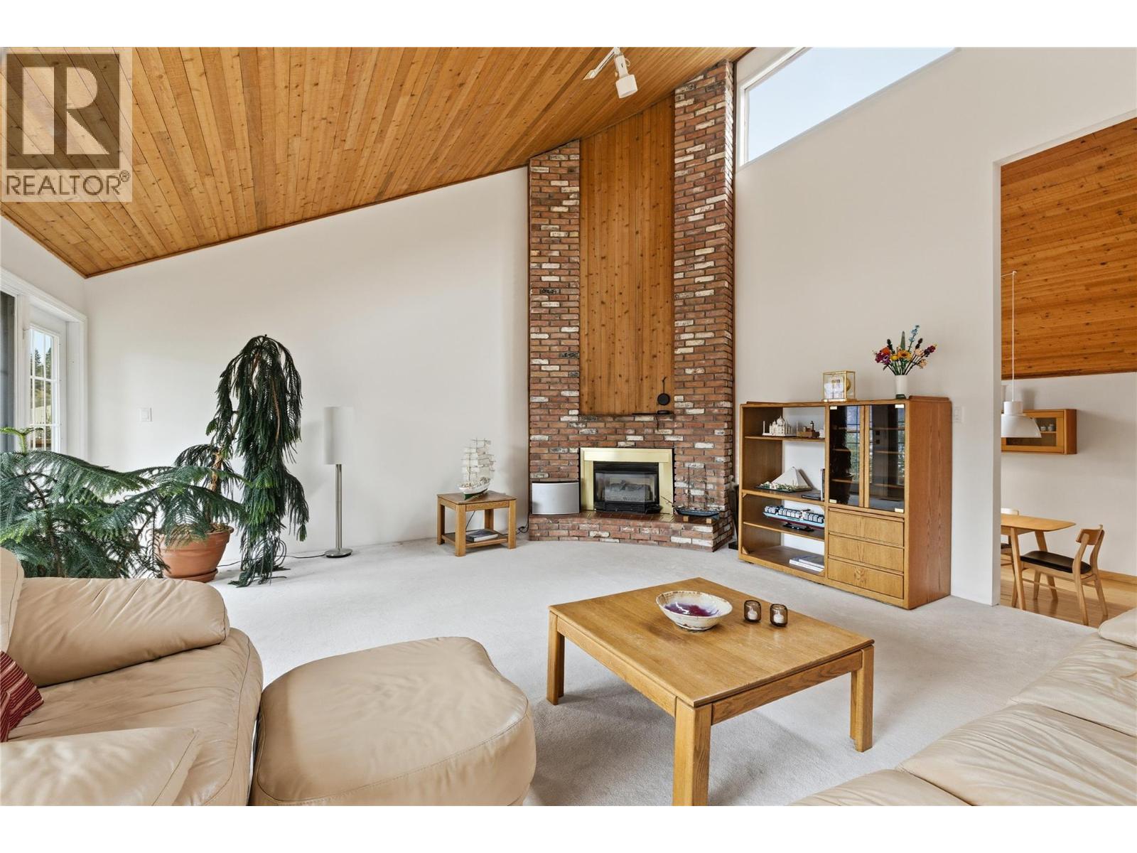 324 Clifton Road N, Kelowna, British Columbia  V1V 1N4 - Photo 2 - 10375192