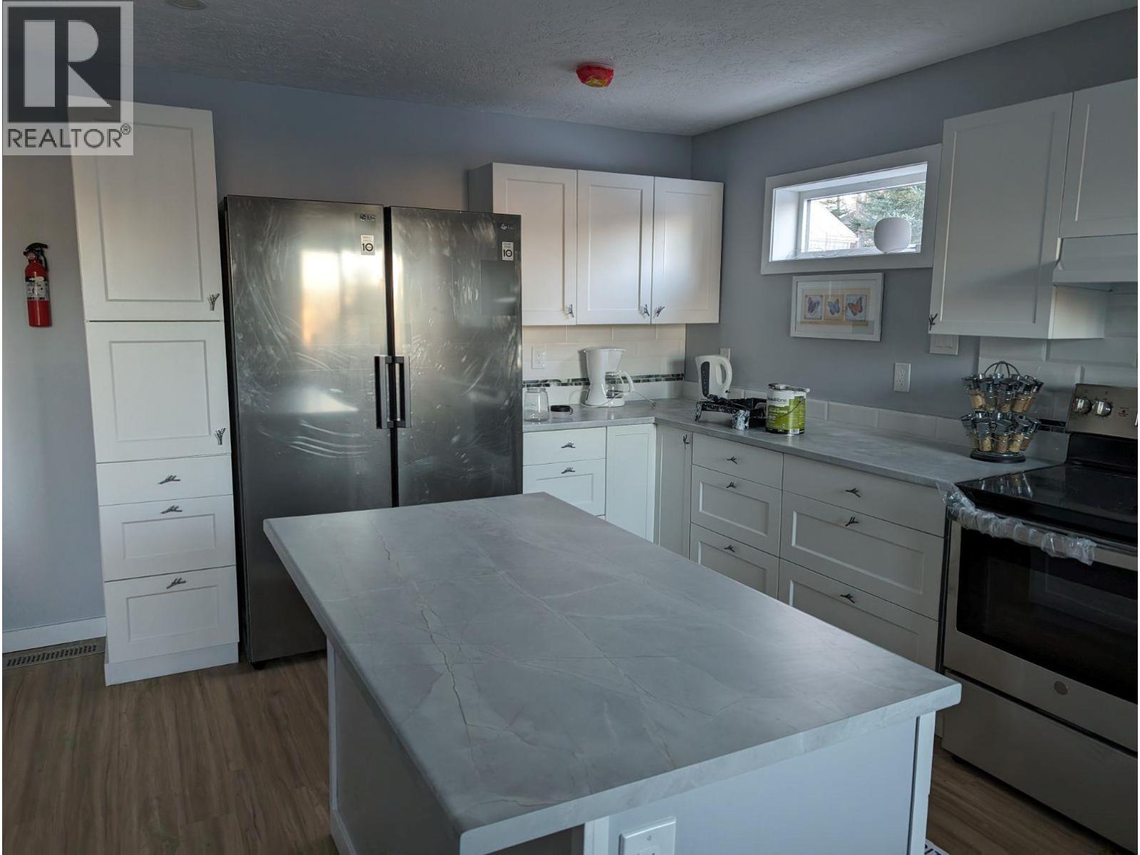52 Sukunka Place, Tumbler Ridge, British Columbia  V0C 2W0 - Photo 8 - 10374946