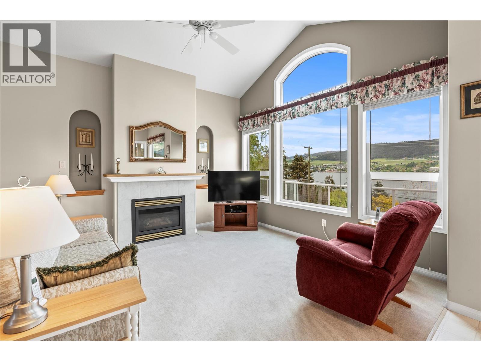 8011 Aquarius Road, Vernon, British Columbia  V1H 1C8 - Photo 16 - 10375079