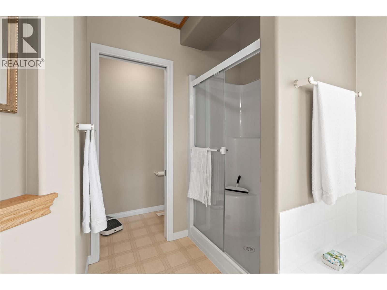 8011 Aquarius Road, Vernon, British Columbia  V1H 1C8 - Photo 28 - 10375079