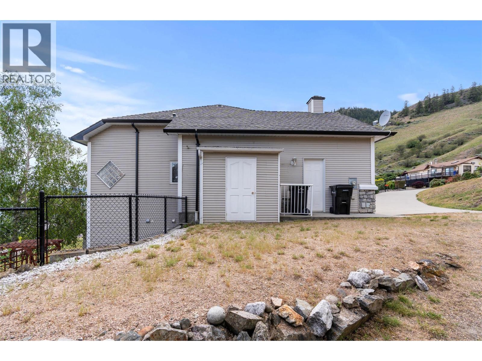 8011 Aquarius Road, Vernon, British Columbia  V1H 1C8 - Photo 57 - 10375079