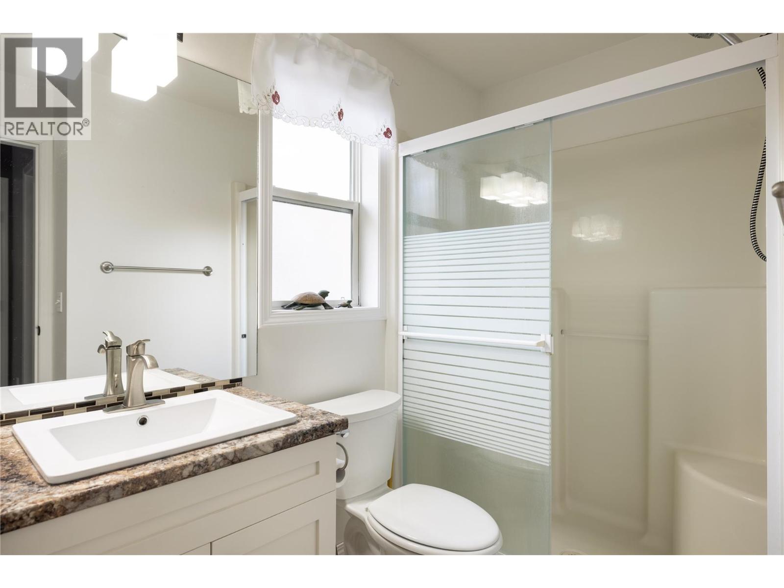 5780 Tern Place, Vernon, British Columbia  V1H 1R2 - Photo 17 - 10375076