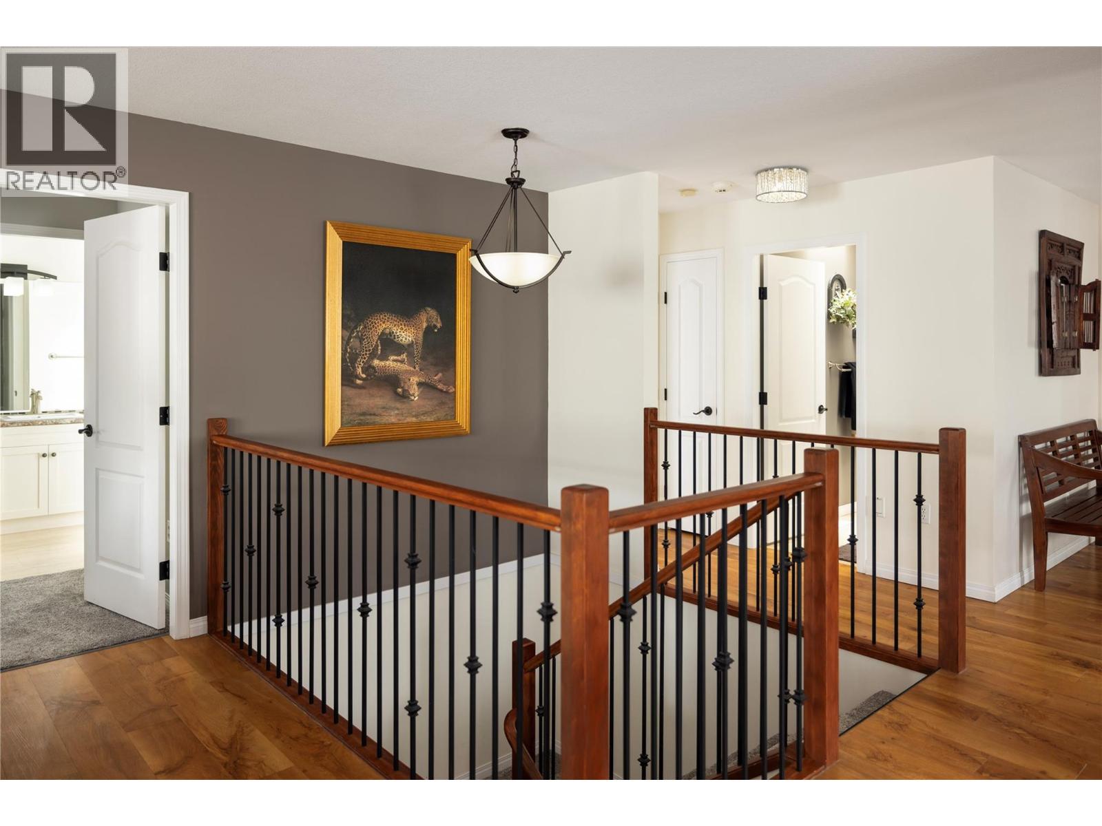 5780 Tern Place, Vernon, British Columbia  V1H 1R2 - Photo 7 - 10375076