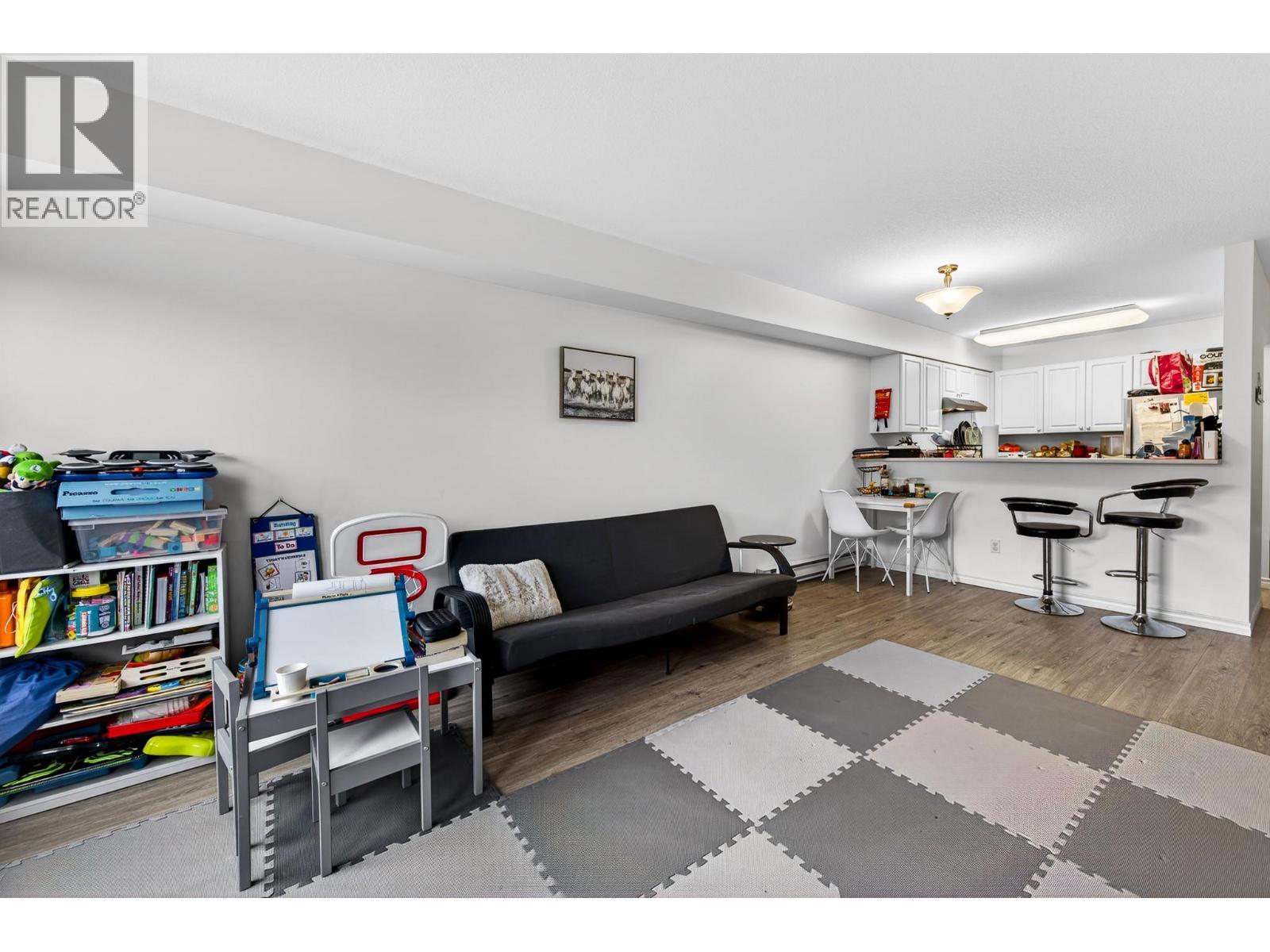 1170 Hugh Allan Drive Unit# 211, Kamloops, British Columbia  V1S 1T5 - Photo 5 - 10375354