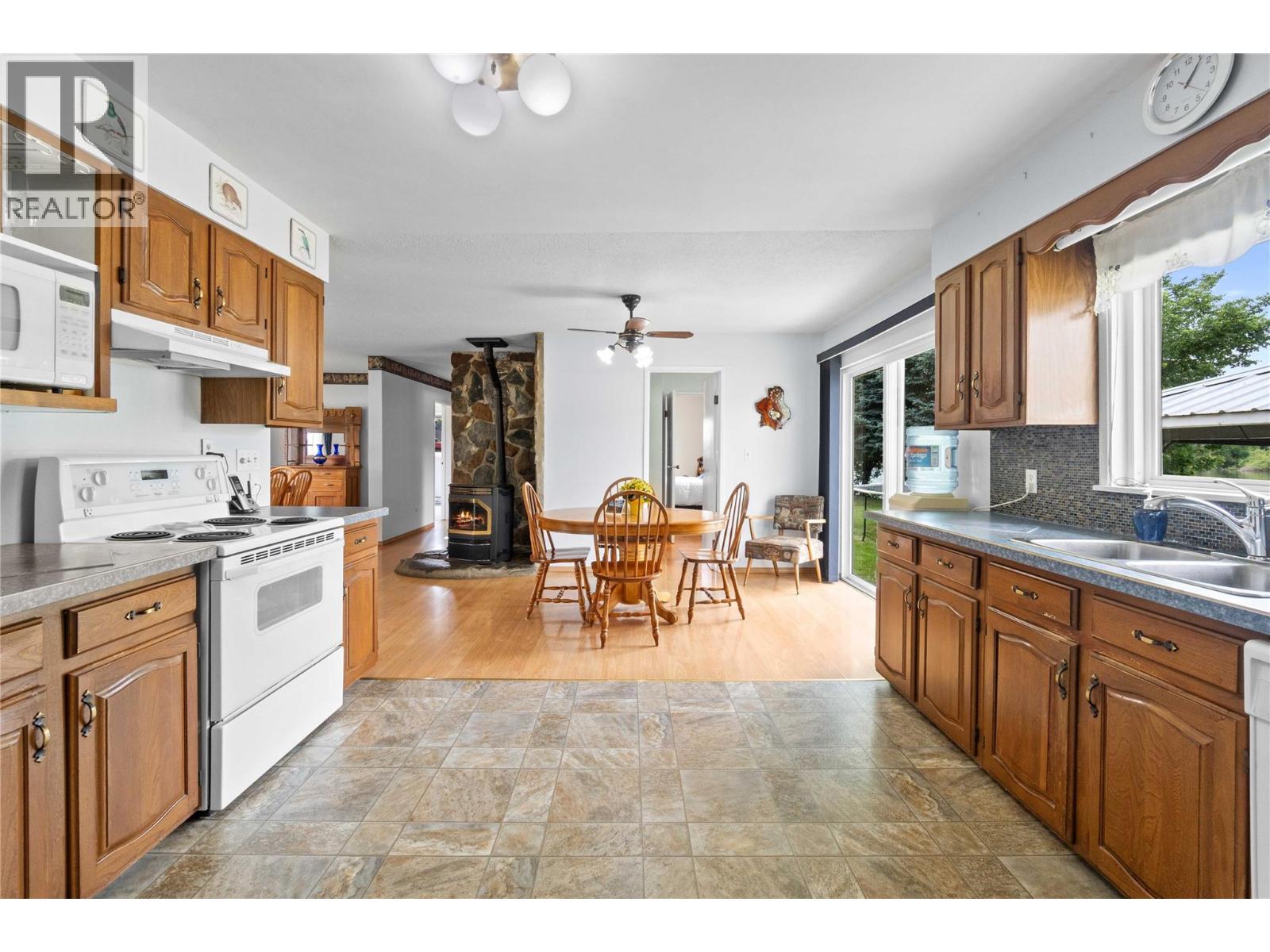 7088 97a Highway, Grindrod, British Columbia  V0E 1Y0 - Photo 25 - 10375344