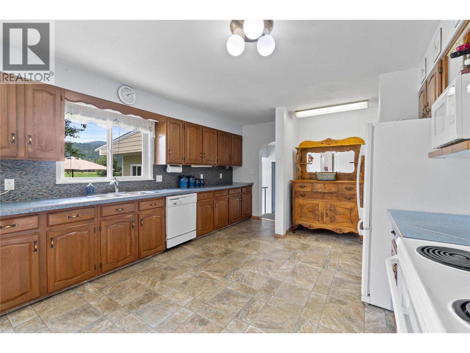 7088 97a Highway, Grindrod, British Columbia  V0E 1Y0 - Photo 27 - 10375344