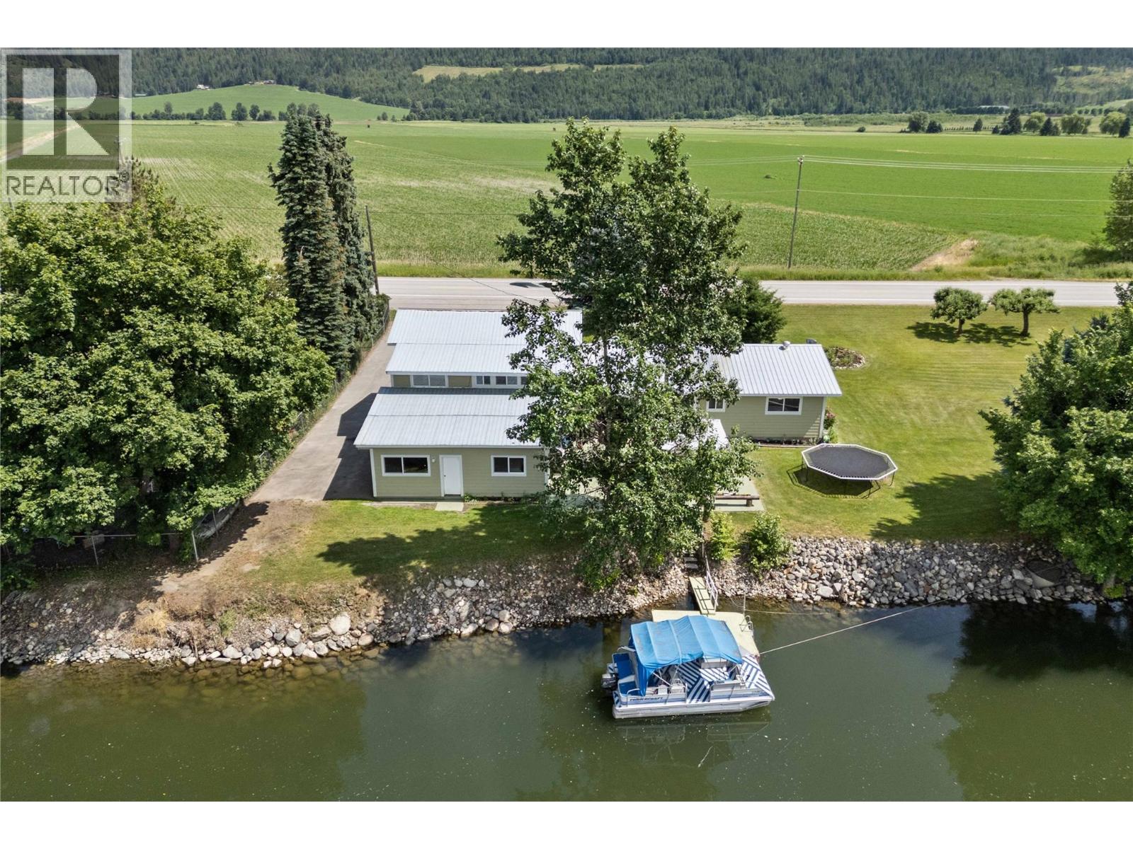 7088 97a Highway, Grindrod, British Columbia  V0E 1Y0 - Photo 3 - 10375344