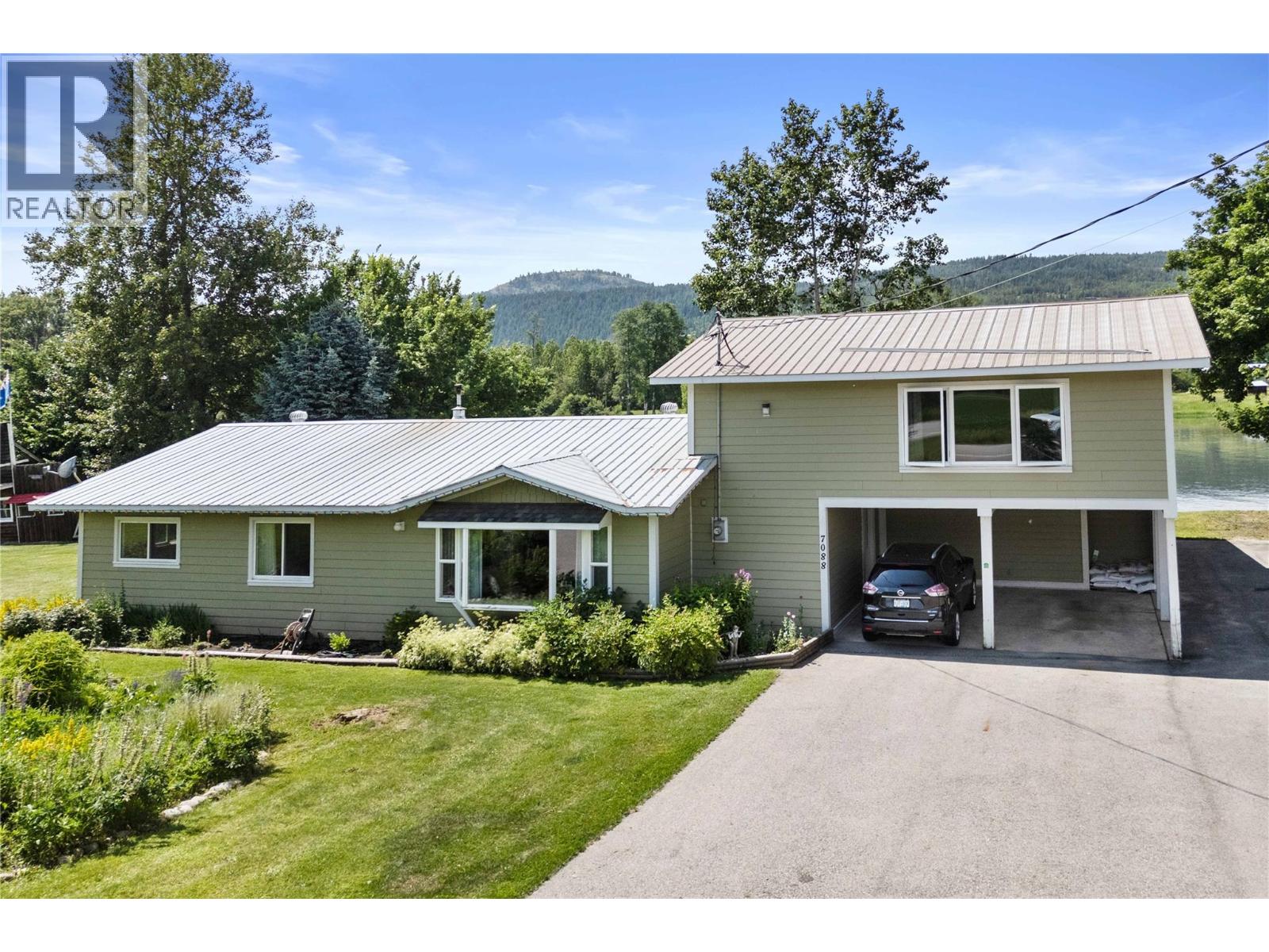 7088 97a Highway, Grindrod, British Columbia  V0E 1Y0 - Photo 4 - 10375344