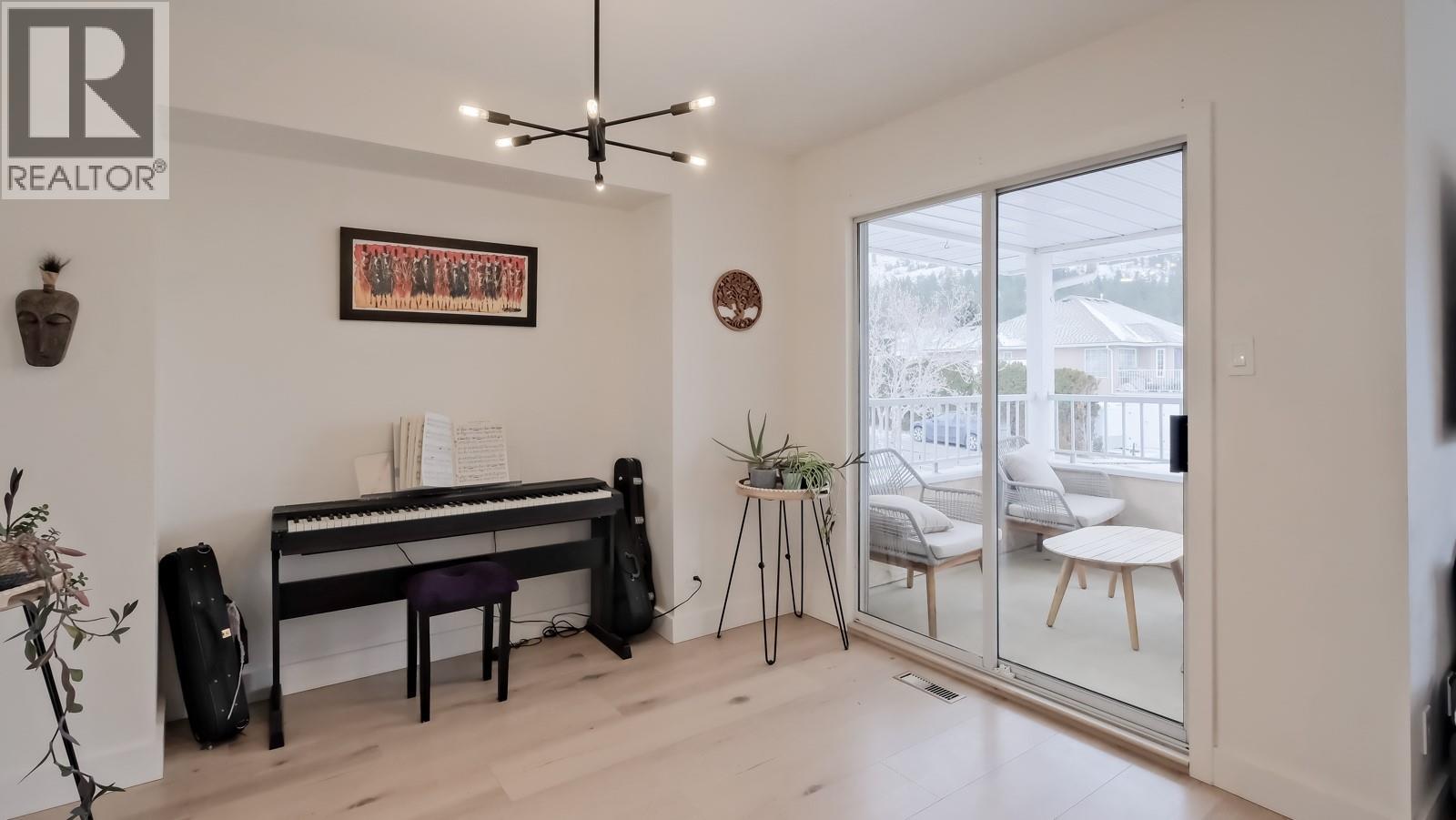 163 Rogers Crescent, Penticton, British Columbia  V2A 8E6 - Photo 12 - 10375357