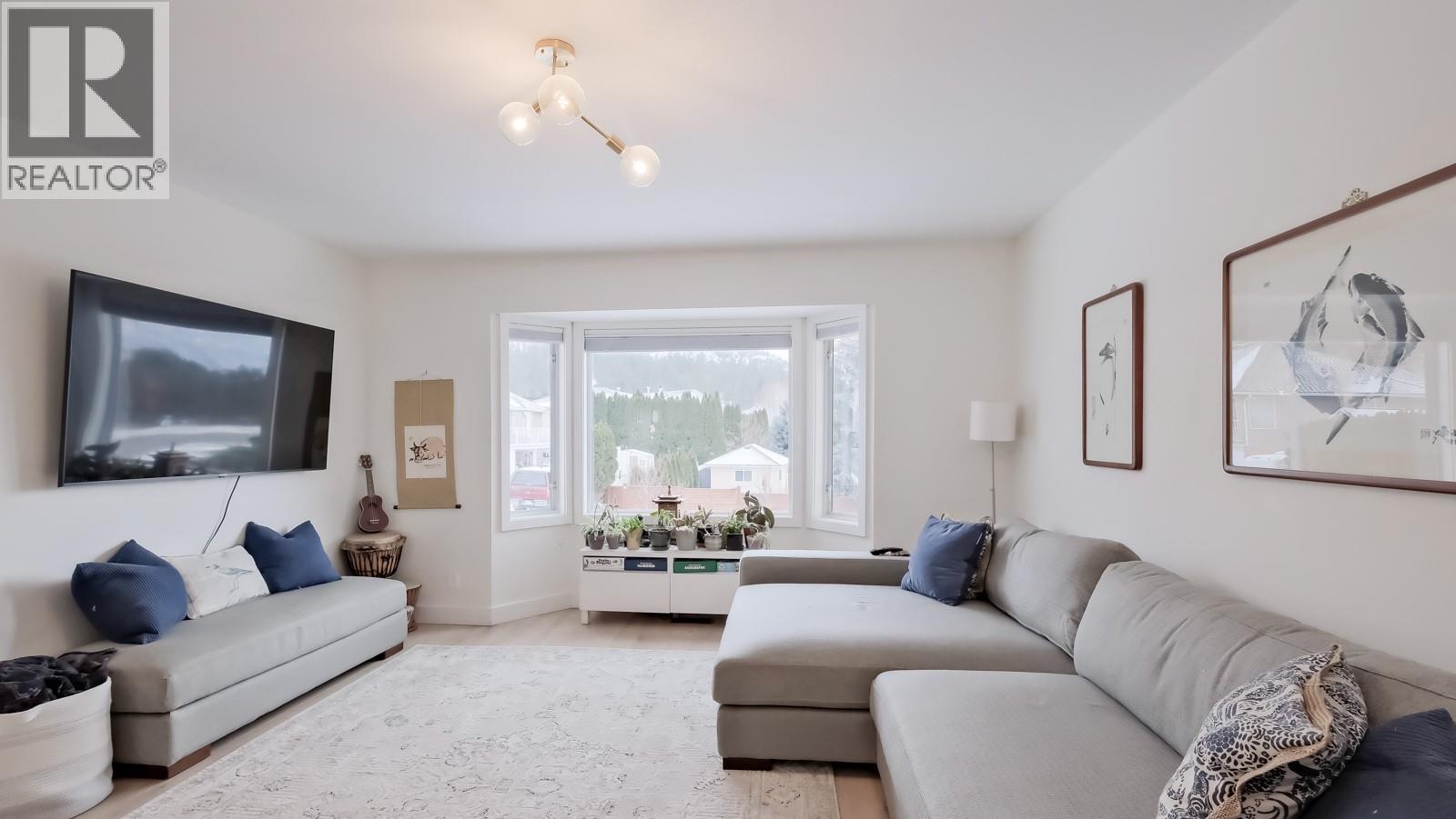 163 Rogers Crescent, Penticton, British Columbia  V2A 8E6 - Photo 8 - 10375357