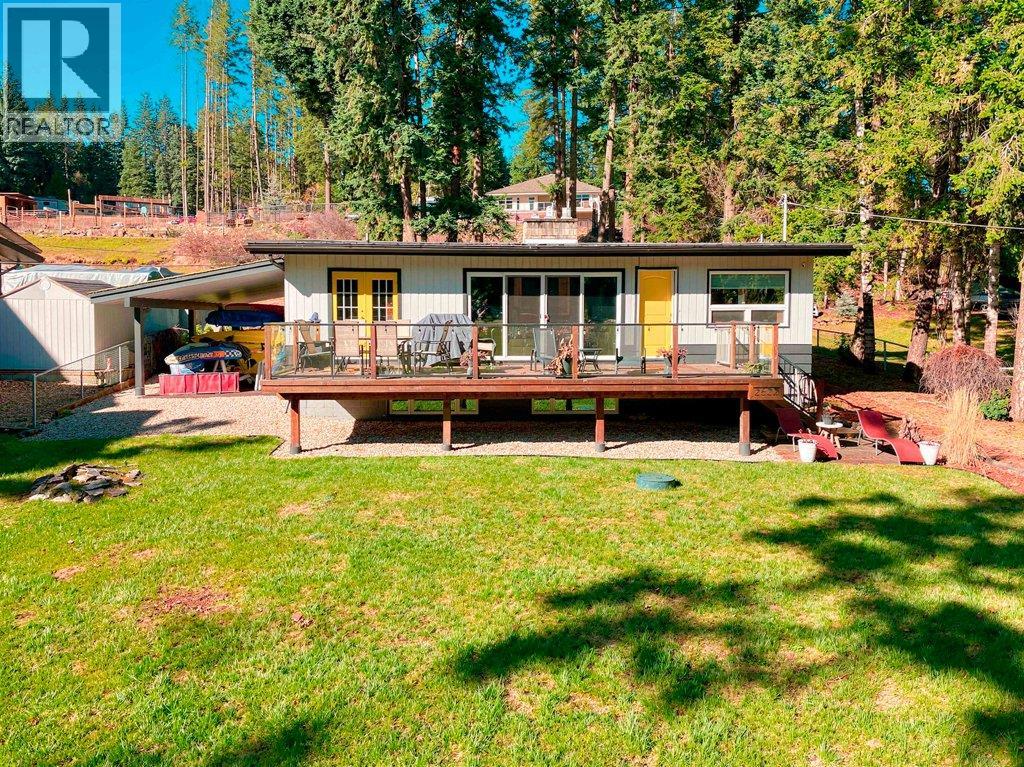 2622 Blind Bay Road, blind bay, British Columbia