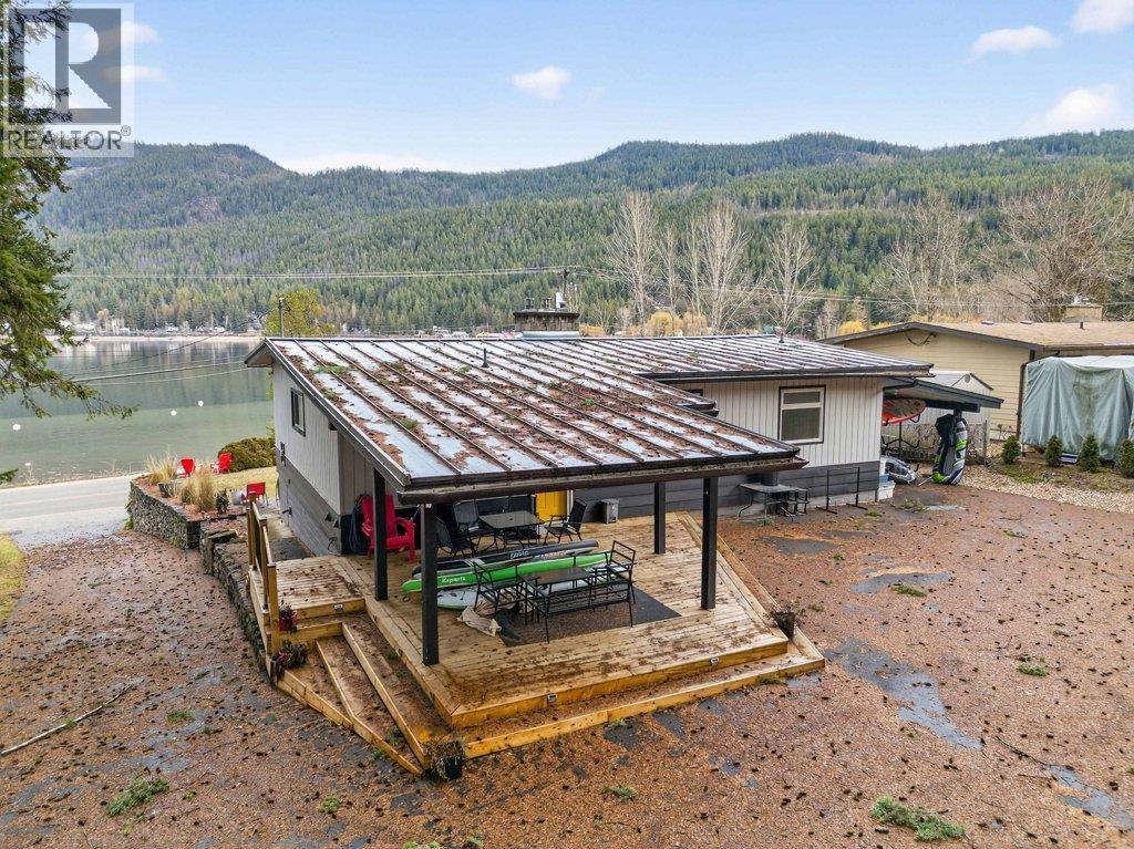 2622 Blind Bay Road, Blind Bay, British Columbia  V0E 1H0 - Photo 5 - 10374079