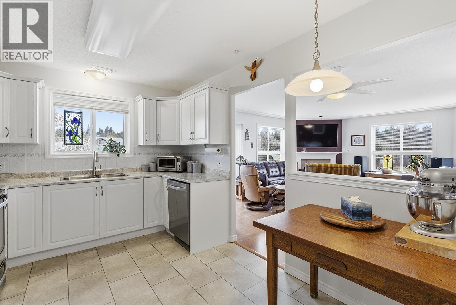 1966 Durnin Road Unit# 406, Kelowna, British Columbia  V1X 7Z2 - Photo 8 - 10375421