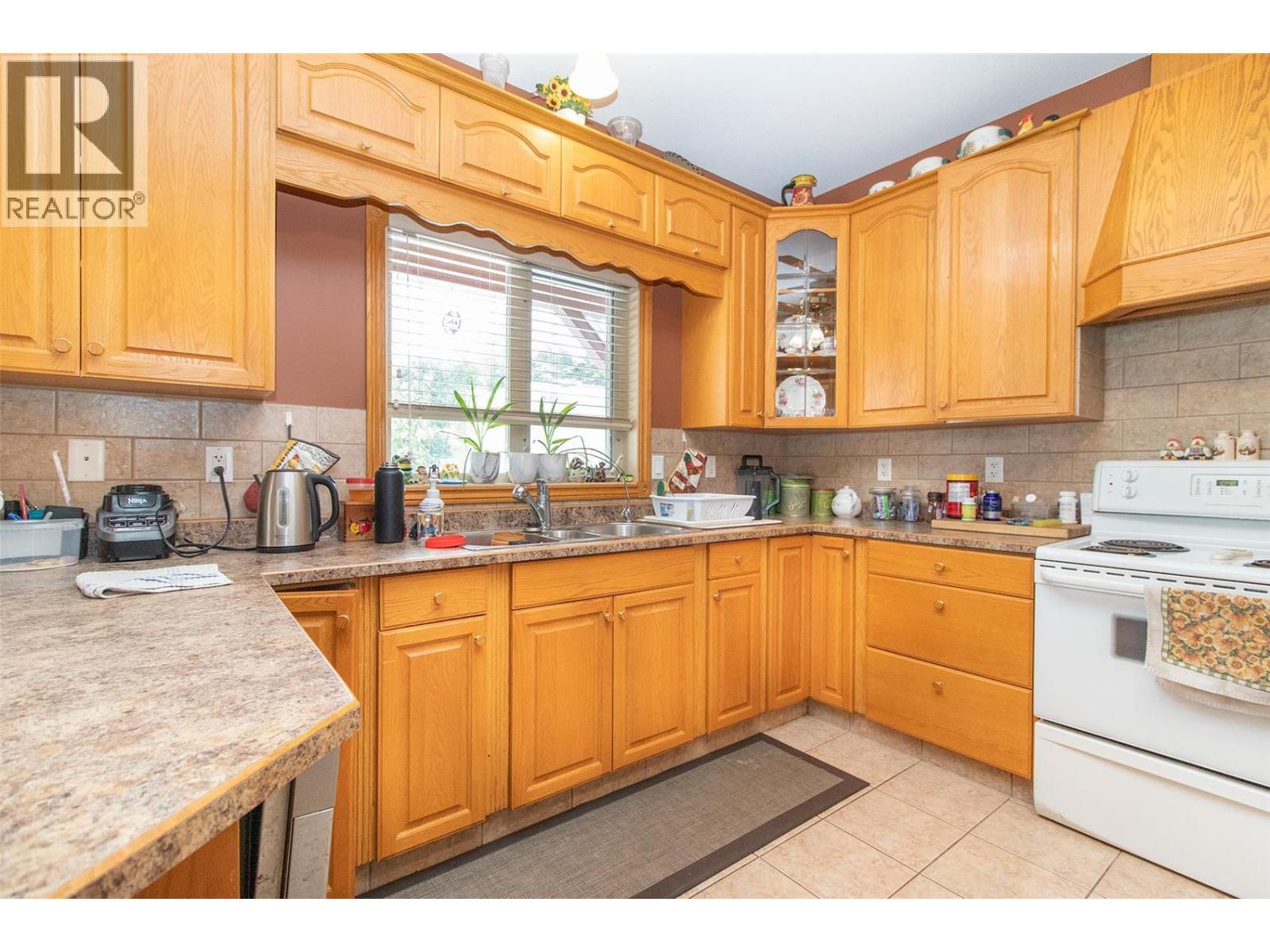 1542 Belgo Road, Kelowna, British Columbia  V1P 1C9 - Photo 33 - 10375366