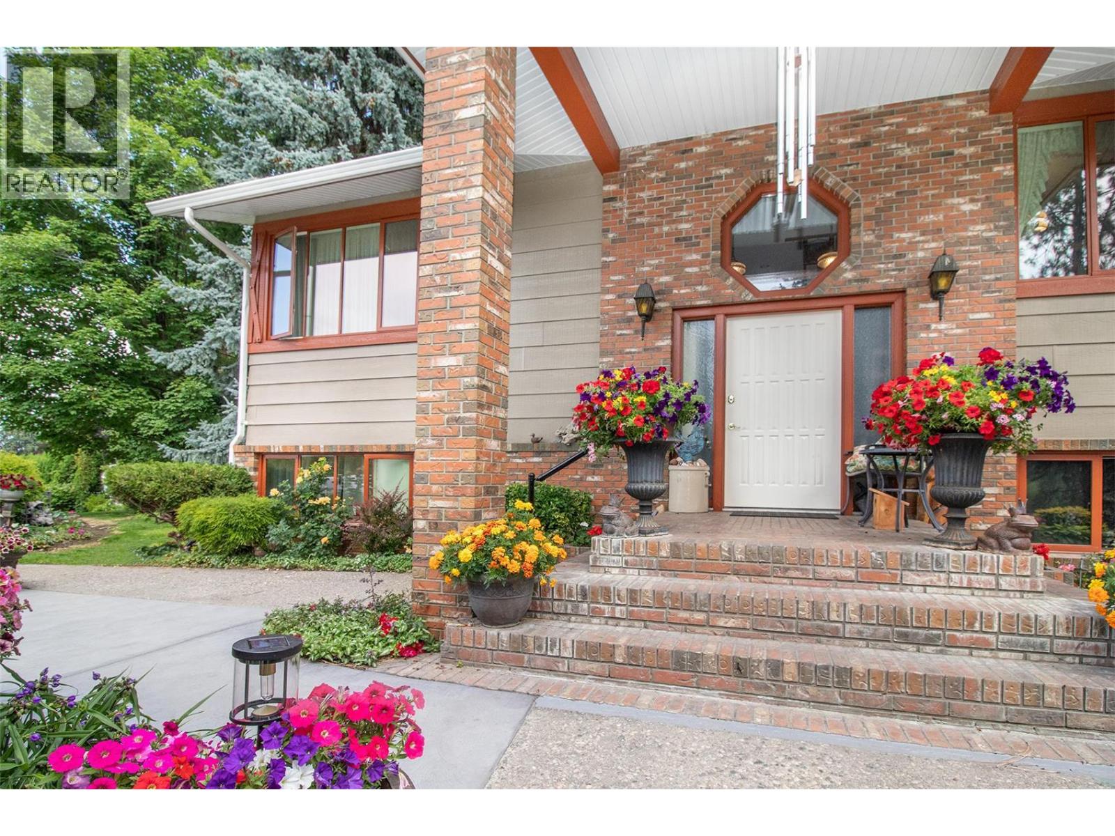 1542 Belgo Road, Kelowna, British Columbia  V1P 1C9 - Photo 4 - 10375366