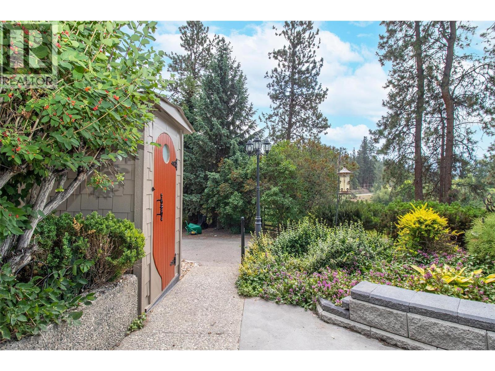 1542 Belgo Road, Kelowna, British Columbia  V1P 1C9 - Photo 49 - 10375366