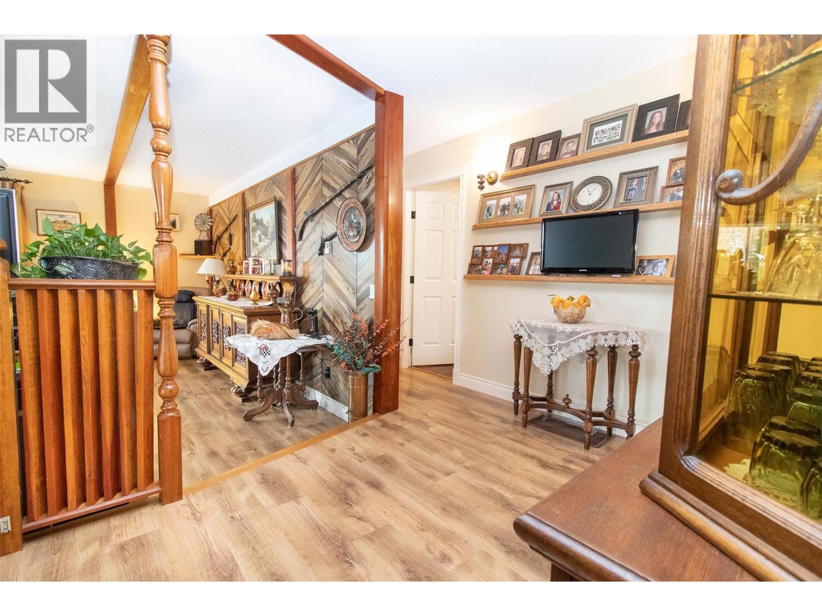 1542 Belgo Road, Kelowna, British Columbia  V1P 1C9 - Photo 6 - 10375366