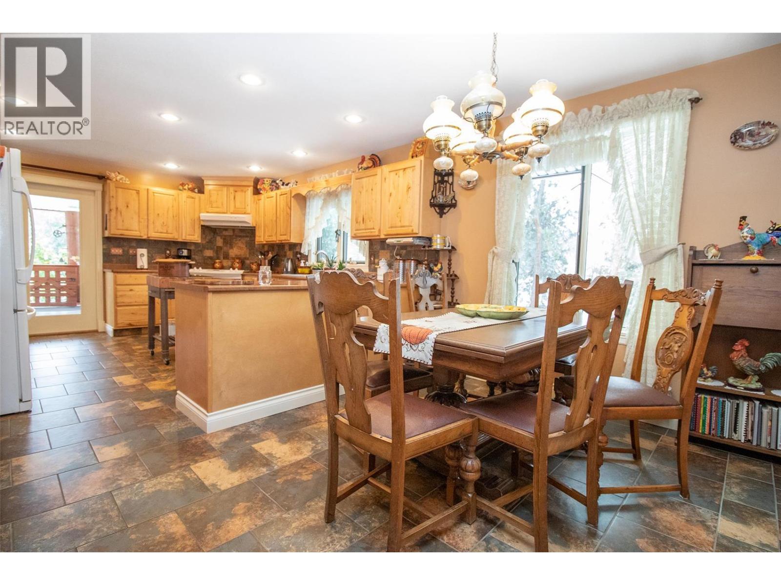 1542 Belgo Road, Kelowna, British Columbia  V1P 1C9 - Photo 8 - 10375366