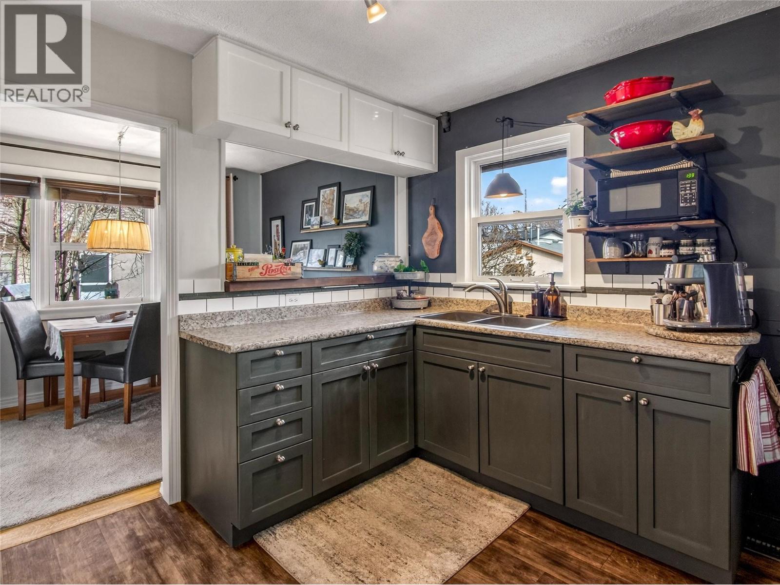 413 Conklin Avenue, Penticton, British Columbia  V2A 2T3 - Photo 2 - 10374323