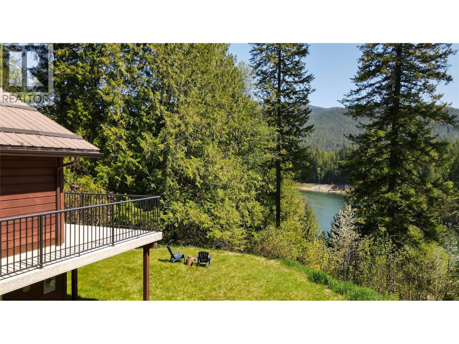 5949 Slocan River Road, Appledale, British Columbia  V0G 2J0 - Photo 3 - 10375415