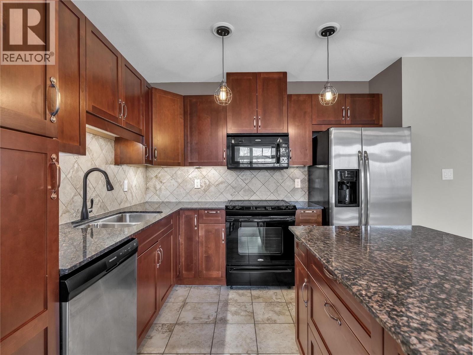 3301 Skaha Lake Road Unit# 208, Penticton, British Columbia  V2A 6G6 - Photo 6 - 10375407