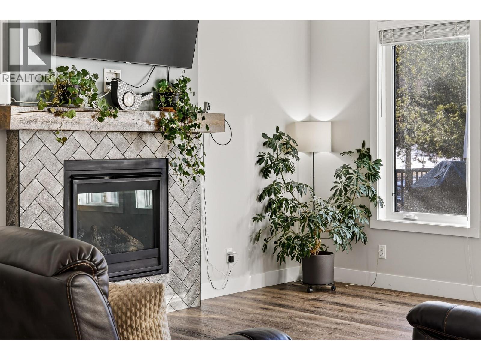 2071 Golden Eagle Drive, Sparwood, British Columbia  V0B 2G2 - Photo 18 - 10373653