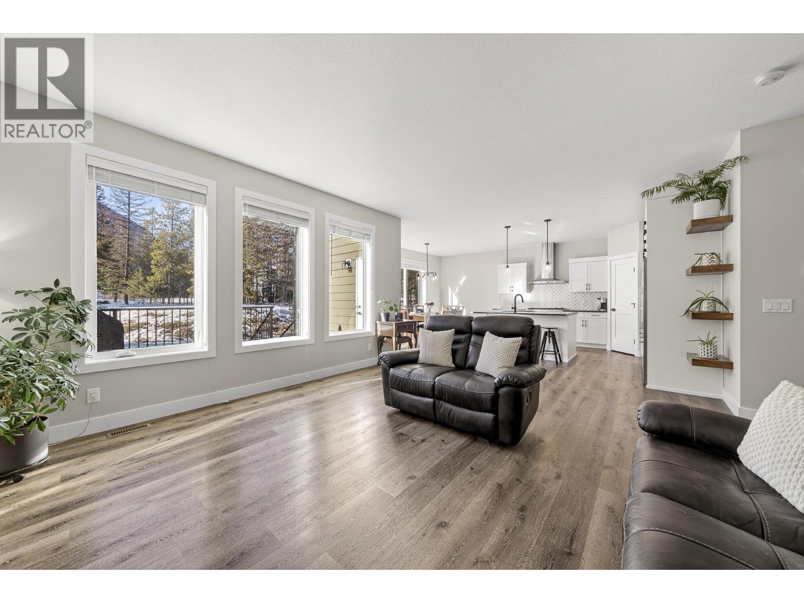 2071 Golden Eagle Drive, Sparwood, British Columbia  V0B 2G2 - Photo 21 - 10373653