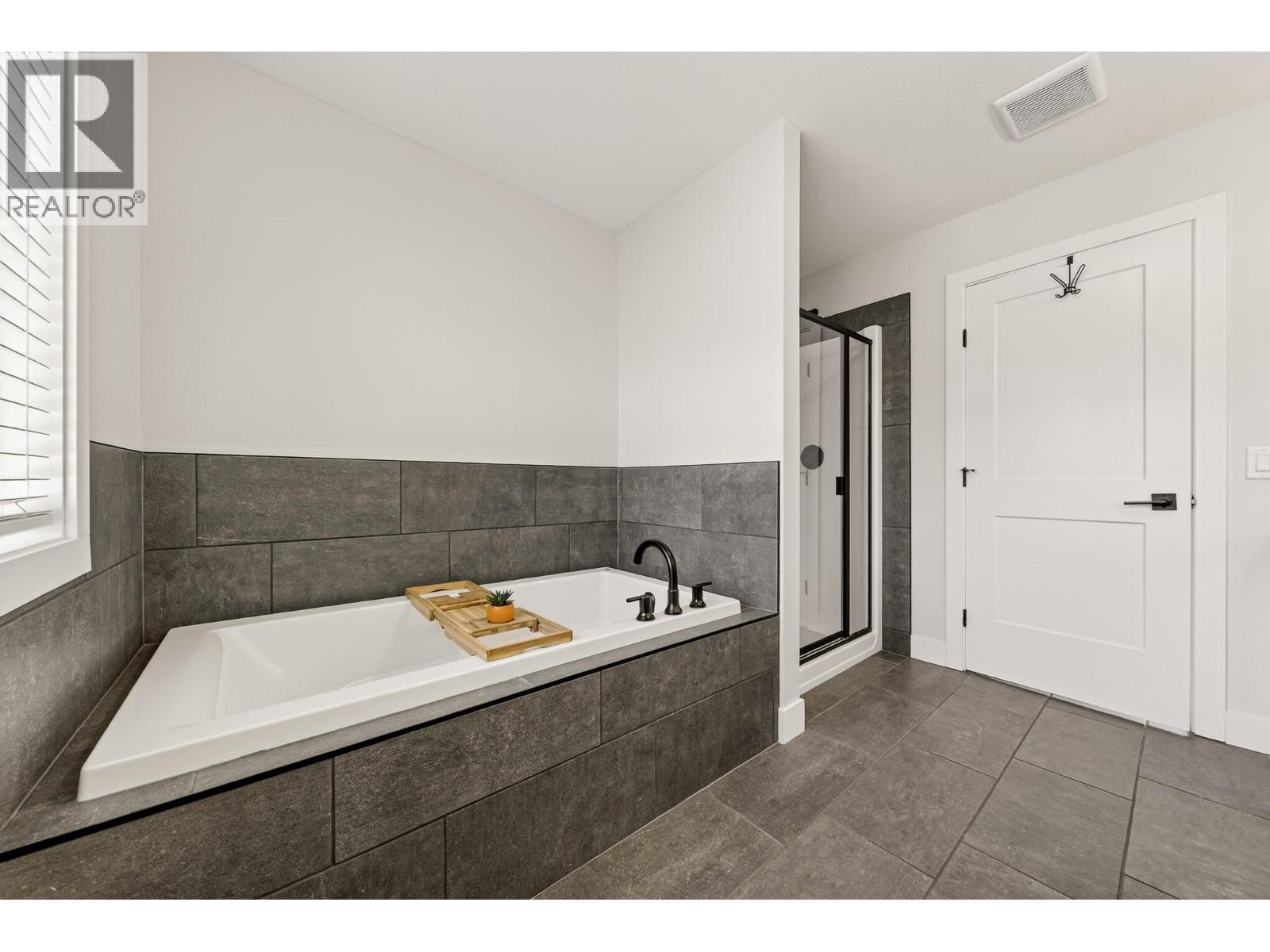 2071 Golden Eagle Drive, Sparwood, British Columbia  V0B 2G2 - Photo 34 - 10373653