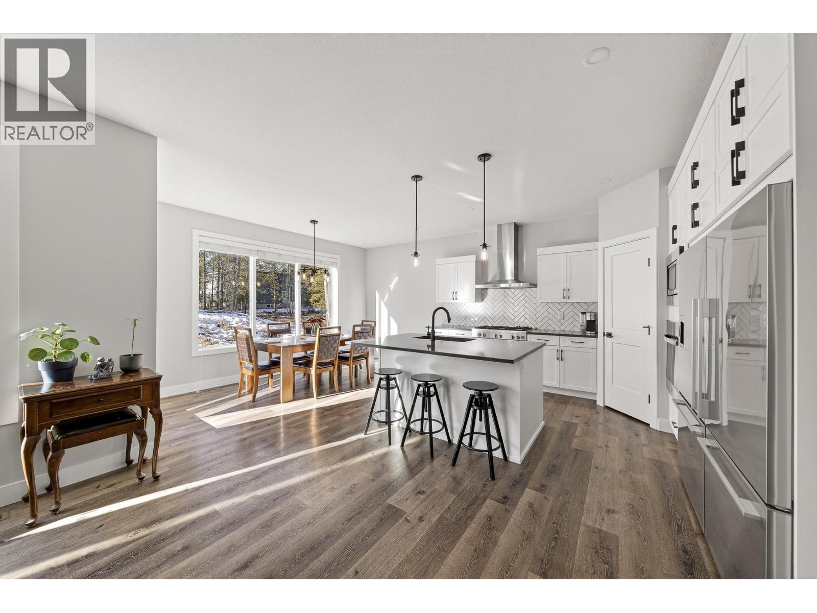 2071 Golden Eagle Drive, Sparwood, British Columbia  V0B 2G2 - Photo 4 - 10373653