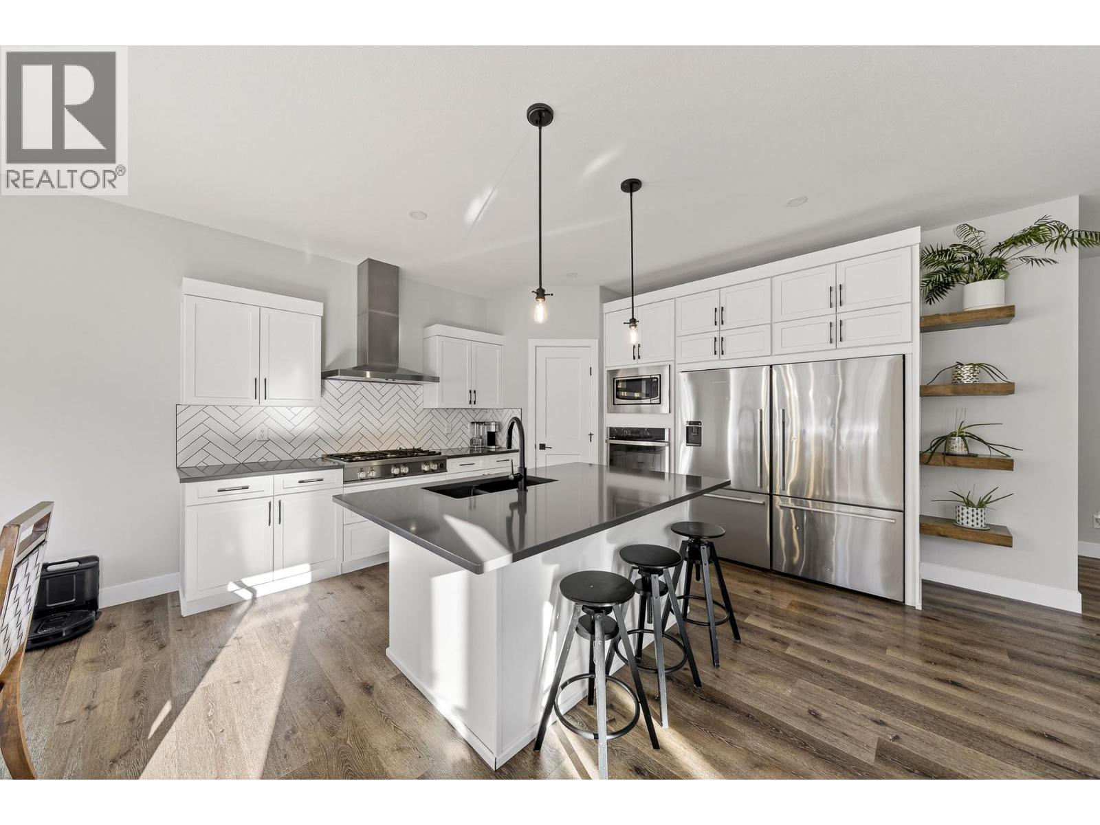 2071 Golden Eagle Drive, Sparwood, British Columbia  V0B 2G2 - Photo 8 - 10373653