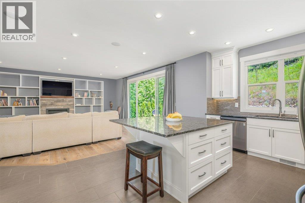 313 Baldy Place, Vernon, British Columbia  V1B 0A3 - Photo 10 - 10375412