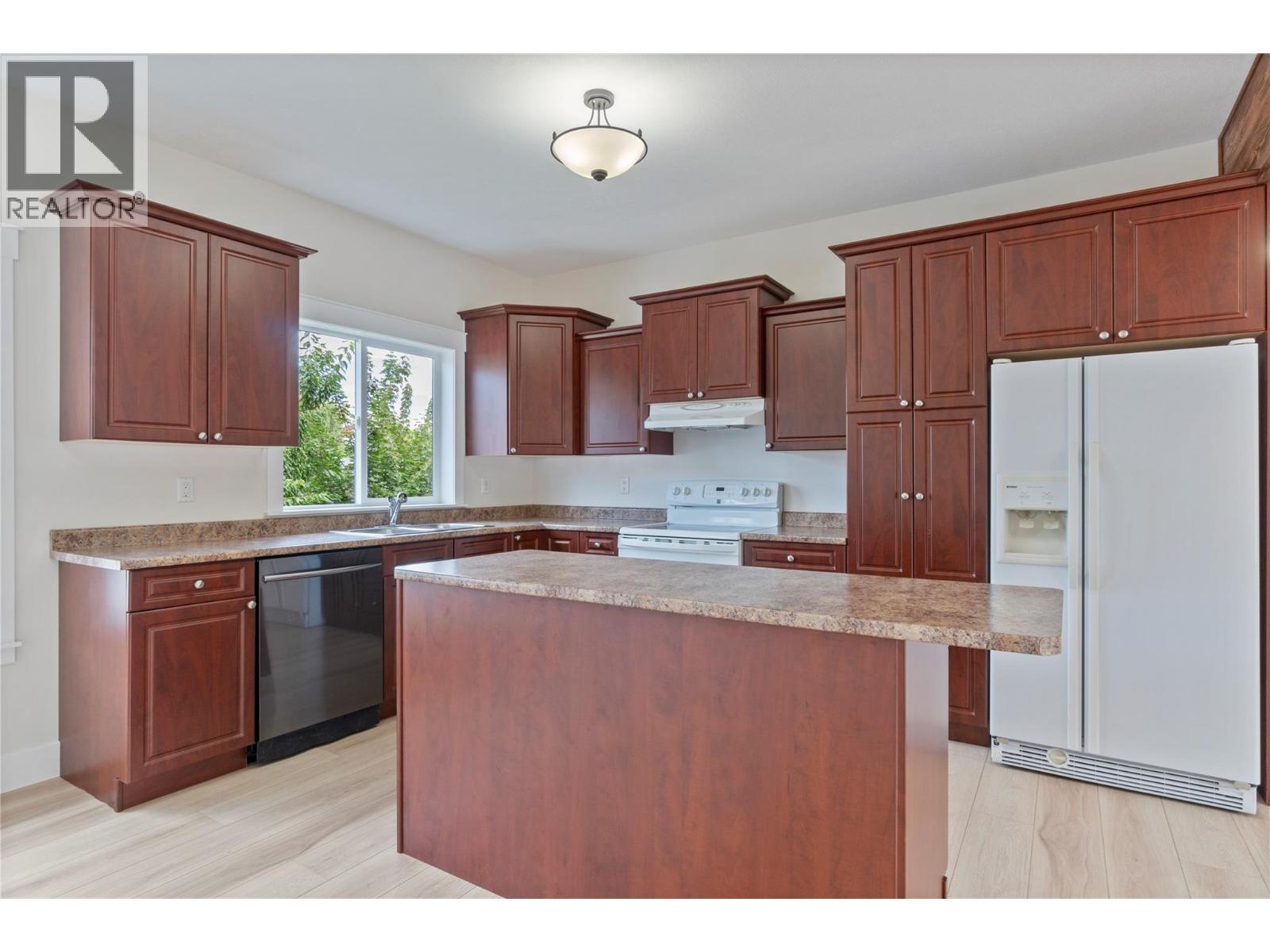 7281 46 Street Ne, Salmon Arm, British Columbia  V1E 2B3 - Photo 17 - 10375411