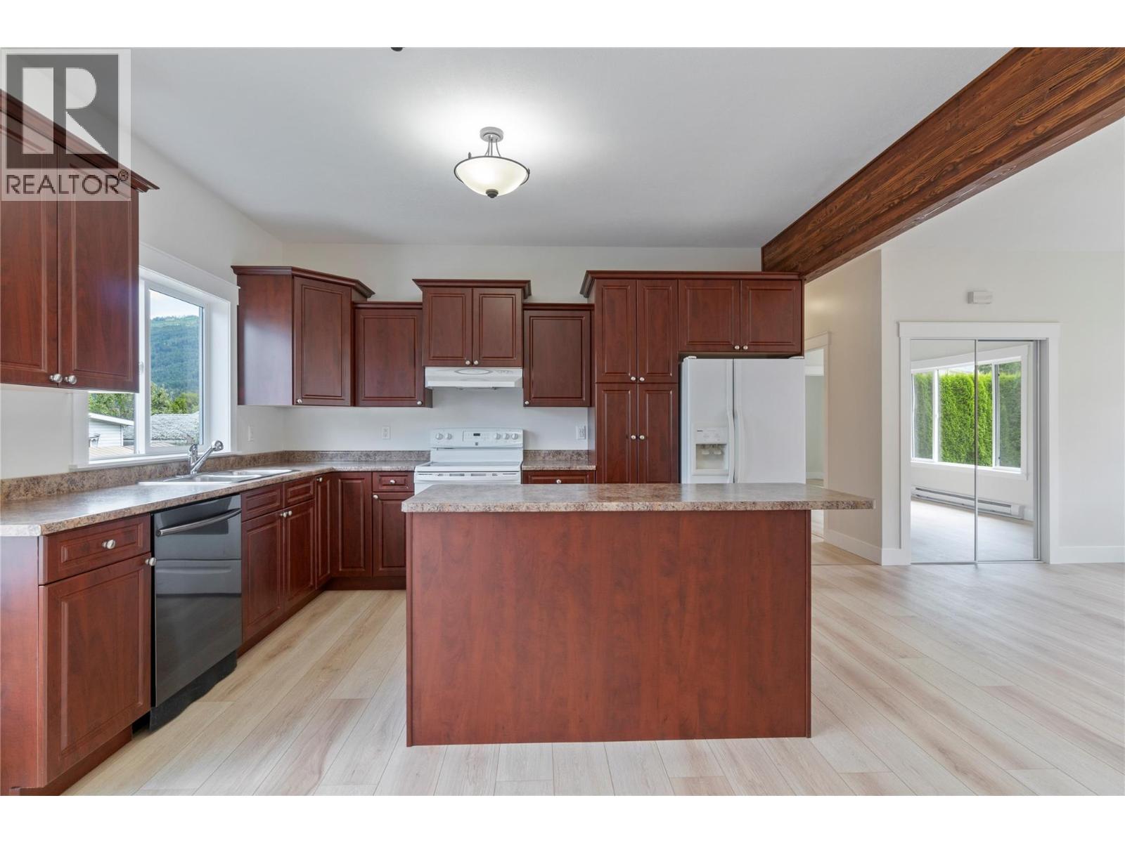 7281 46 Street Ne, Salmon Arm, British Columbia  V1E 2B3 - Photo 18 - 10375411