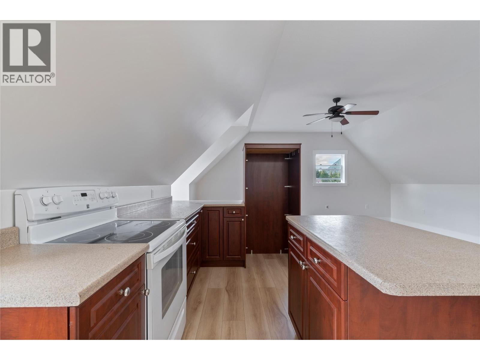 7281 46 Street Ne, Salmon Arm, British Columbia  V1E 2B3 - Photo 37 - 10375411
