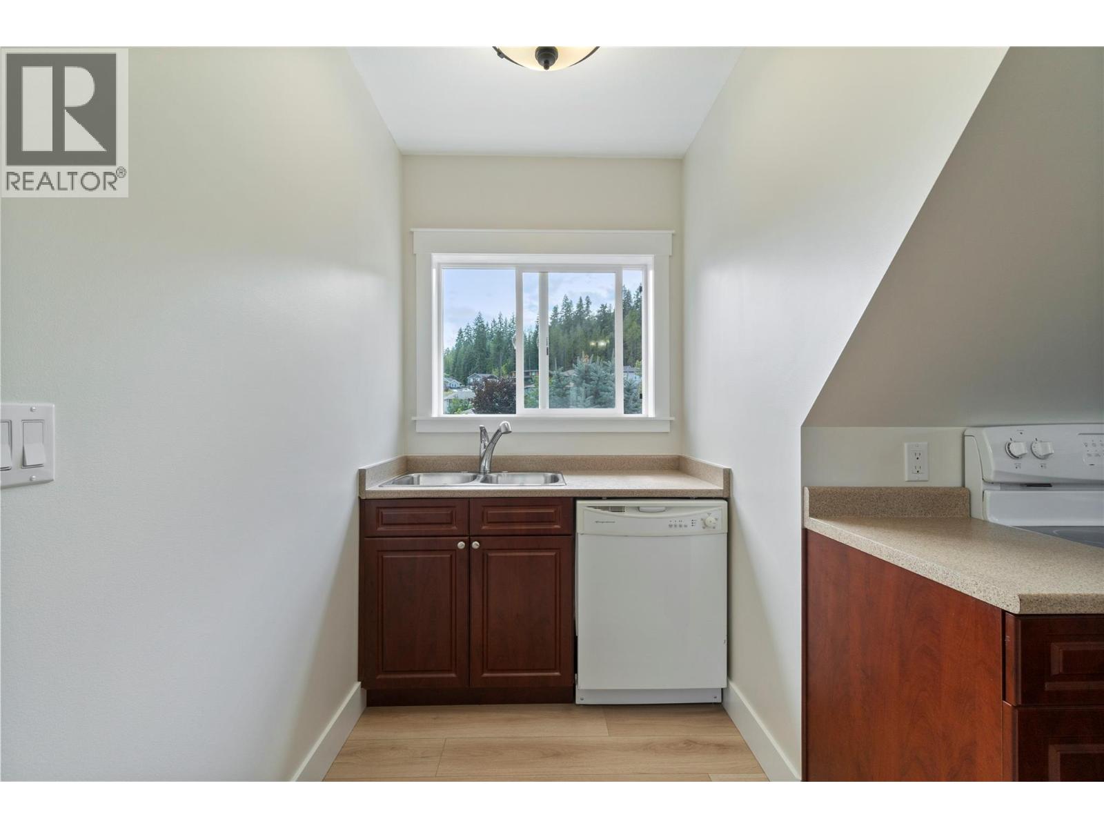 7281 46 Street Ne, Salmon Arm, British Columbia  V1E 2B3 - Photo 42 - 10375411