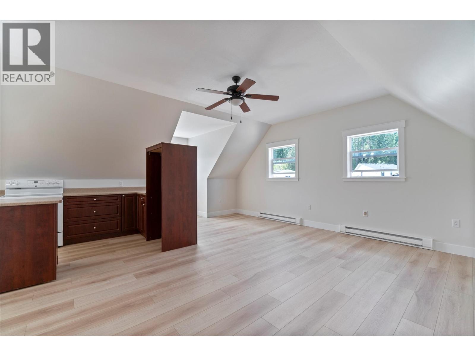 7281 46 Street Ne, Salmon Arm, British Columbia  V1E 2B3 - Photo 51 - 10375411