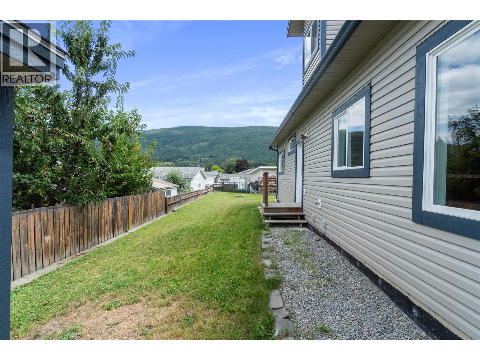 7281 46 Street Ne, Salmon Arm, British Columbia  V1E 2B3 - Photo 7 - 10375411
