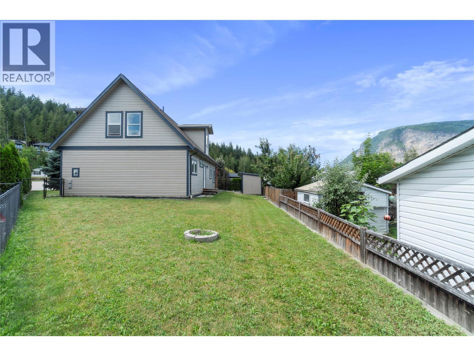 7281 46 Street Ne, Salmon Arm, British Columbia  V1E 2B3 - Photo 9 - 10375411