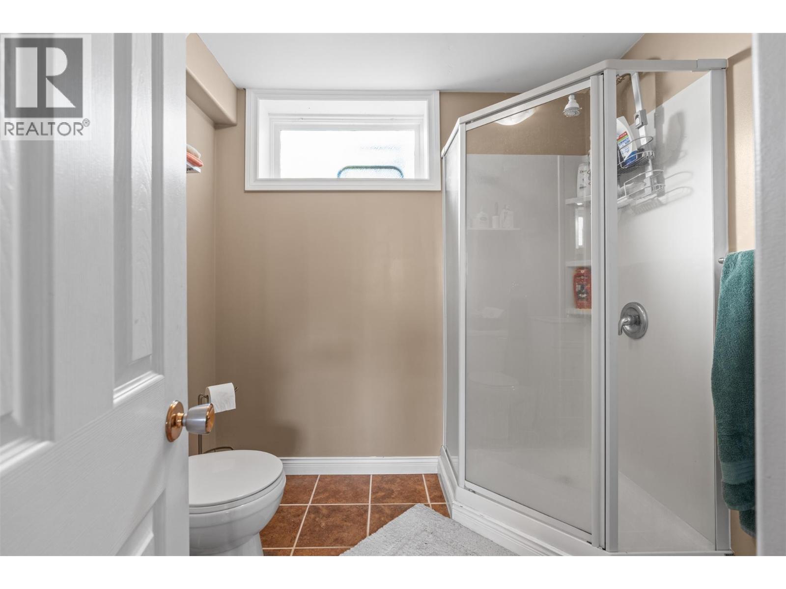 1400 30 Avenue, Vernon, British Columbia  V1T 1Z5 - Photo 32 - 10375405